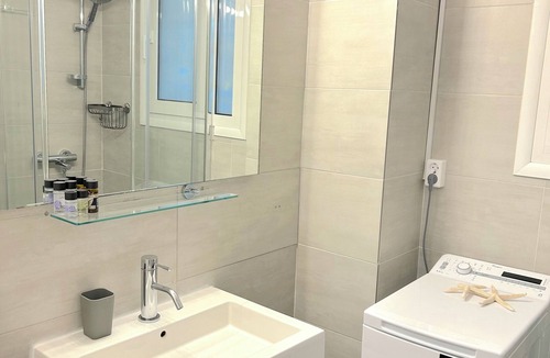 Ilisia Apartment | Cozy Studio Near City Center I Walk to Metro