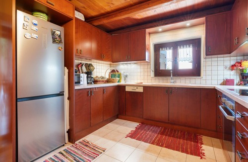 Tilisos House | Cretan Traditional Home Villa with Mountain View, Wi-Fi, and Air Conditioning