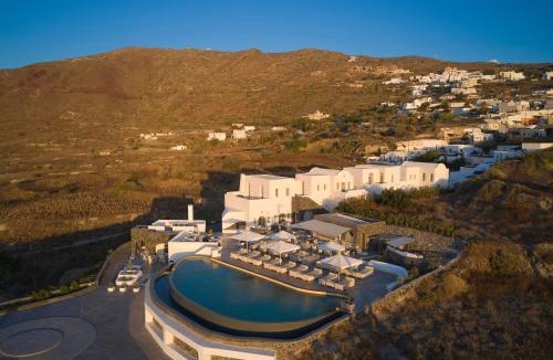 Finikia Hotel | Danae Suites Santorini