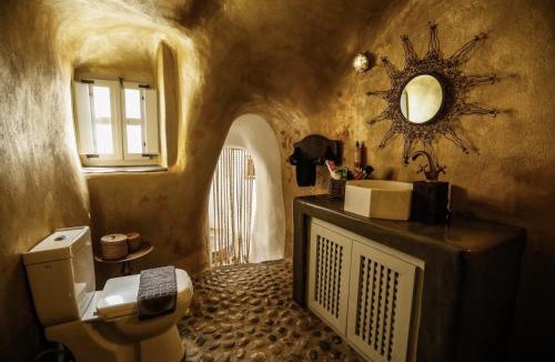 Emporio Villa | Dandy Cave Villa - Romantic Private & Luxurious - Waterfall Pool - Hot Tub -Up to 8 People