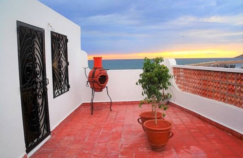 Safi Apartment | "Dar Stah": apartment with terrace overlooking the sea and port.