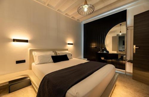 Perissa Villa | Dazzling Santorini Villa Villa Luck 2 Bedrooms Furnished Sun Terrace With Private Heated Pool Perissa