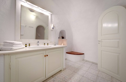 Oia Villa | Deluxe Santorini Villa | Villa Classic | 1 Bedroom | Wonderful Sea Views | Oia
