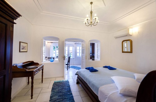Oia Villa | Deluxe Santorini Villa | Villa Romantic.