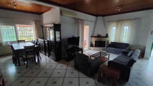 Kilada House | Dimelia Heaven Farm House in Kranidi