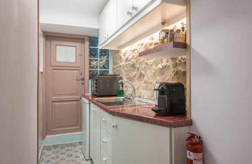 Mousio Apartment | DP Homes Exarcheia 1B - Central Stone Apt near Metro & Museum