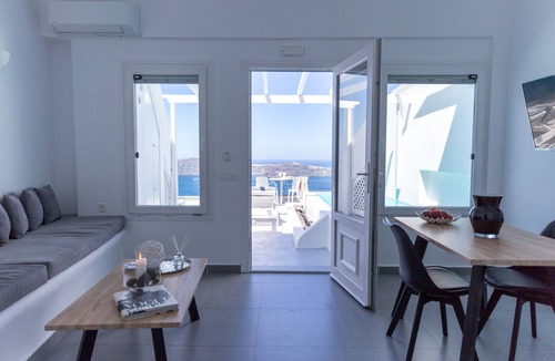 Imerovigli House | Dreaming View Suites