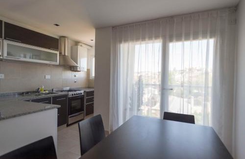 Mercado de la Ciudad Apartment | Edificio Guttero