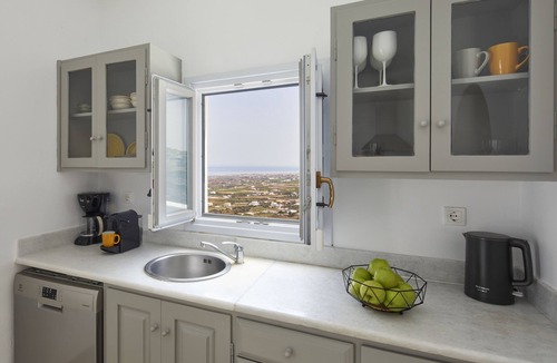 Vourvoulos Villa | El Verano Hideaway Villa