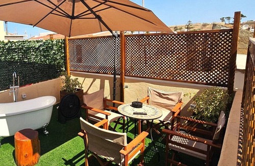 Old Town Rethymnon House | Elegant Old Town Home|Rooftop Dining & Bathtub|Walk to Beach & Nightlife