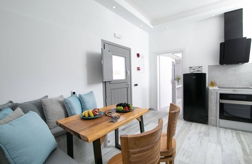 Exomytis Villa | Elite Santorini Villa | Aegean Melody Suites | 2 Bedroom | Heated Outdoor.
