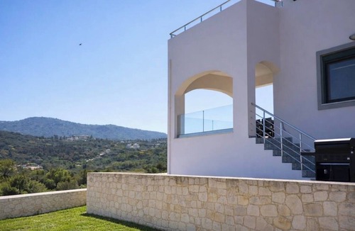 Almyrida Villa | Elysian Seaside Villa