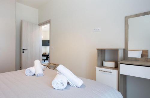 Stavromenos Apartment | Endless Blue Escape, Sea View Apartment