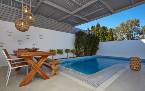 Kamari Villa | Eolia Kamari Villa