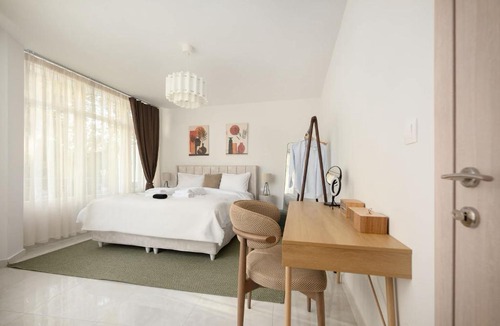Vardaris Apartment | Estia Premium Apartments - Executive Suite Vakchou 1