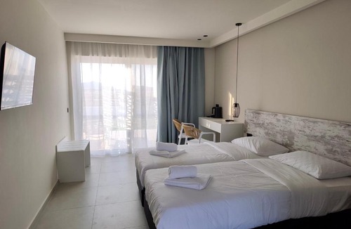 Marmari Hotel | Evita Flamingo