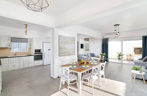 Dramia House | für 10 Personen in Draia, Kreta (West-Kreta) by Interhome