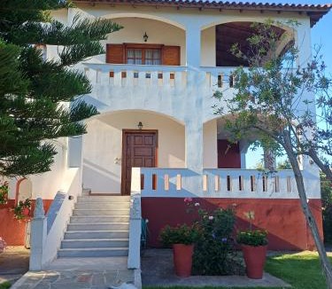 Lepreo Villa | Family Villa Dora