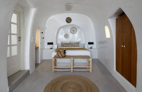 Oia Hotel | Filotera Suites
