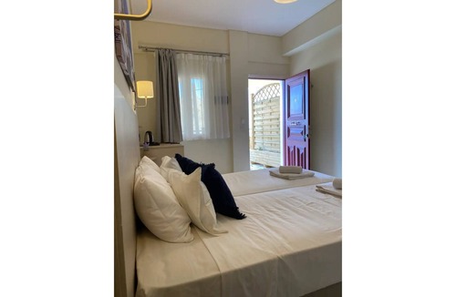 Fira Apartment | Fira home5~private studio in city center!