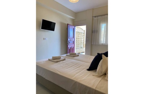 Fira Apartment | Fira home5~private studio in city center!