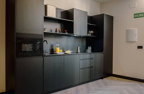 Badajoz Old Town Apartment | Fire tree - The suite