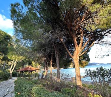 Marathias Villa | Fokiotrypa Seaside Retreat