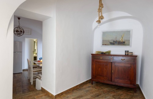 Messaria House | For All Seasons Mansion - Superior Cave Apartment