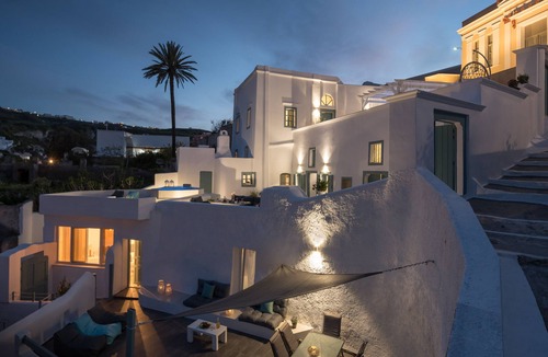 Messaria House | For All Seasons Mansion - Superior Cave Apartment