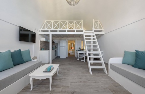 Messaria House | For All Seasons Mansion - Senior Cave Apartment with plunge pool