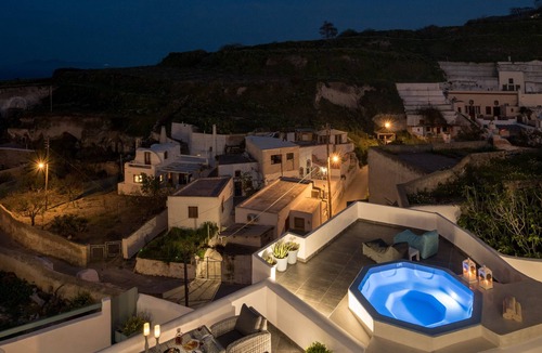 Messaria House | For All Seasons Mansion - Senior Cave Apartment with plunge pool