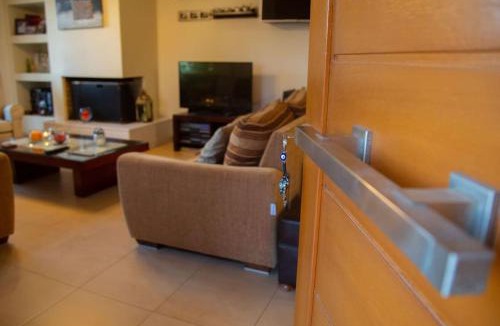 Gefira Mpania Apartment | Fou's luxury apartment