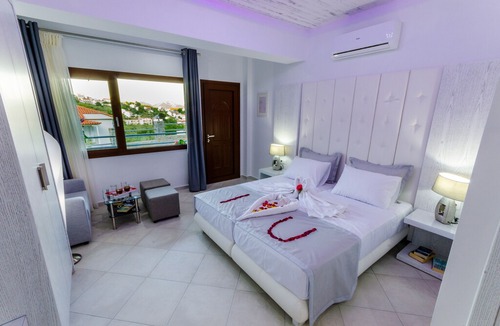 Skiathos Town Villa | Ftelia Luxury Studios - 'Stagioni' (studio 2/2) - built 2017
