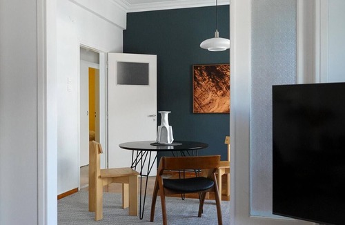 Athens City Centre Apartment | Fyllis16-Sunny central apartment next to Metro sta