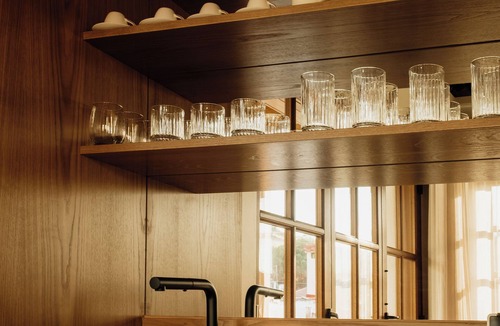 Nikita Apartment | Galetso Jacuzzi Studio by Still Collection