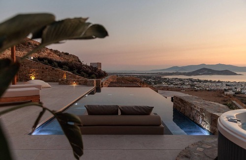 Naxos Town Villa | GkF Luxury Villas - 2 Bedroom Cave Villa