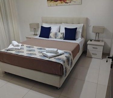 Perama Villa | Gold Pearl Maggie Sea View Villa