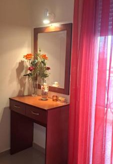 Rovies Apartment | Golden Sun Apartments