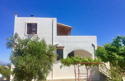 Roussospiti Villa | Goldy's Villa! Your vacation destination!
