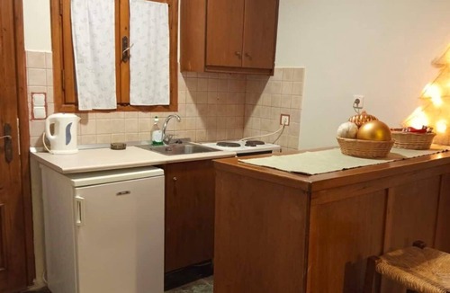 Goura Apartment | Goura Guesthouse Garden Twin Room Lake Doxa