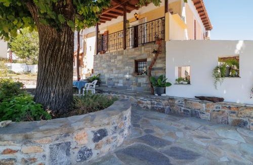 Kissos Villa | Harikleia & Maria Kefala's Land