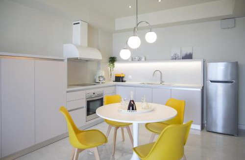 Paralias Apartment | Harris elegant house II superb view near airport