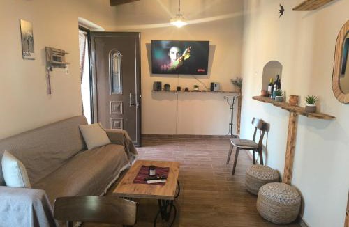 Margarites House | Helidoni
