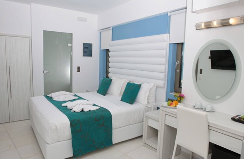 Skaleta House | Hellas Beach