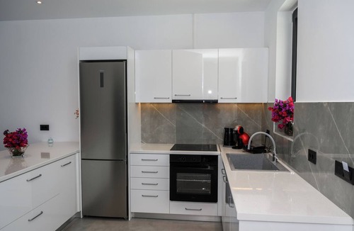 Limni Keri Apartment | Herodotos Luxury Pool Suite Aqua with Private Pool