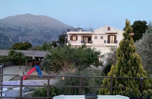Amari House | Hidden Gem in Crete — Totally Private Villa for up to 9 Guests