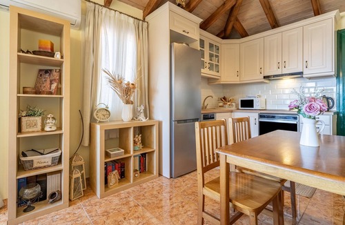 Lakones Apartment | Holiday Apartment "Arianna Grand" with Sea View, Shared Pool & Wi-Fi