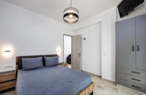 Perivolos Apartment | Honeymoon Beach Studios