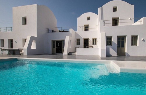 Akrotiri Apartment | Honeymoon Suite with Private Pool