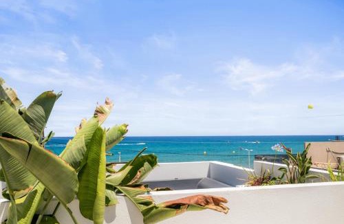 Stalida Apartment | Hospi Living Stalis Beachfront Suites with Heated Jacuzzi